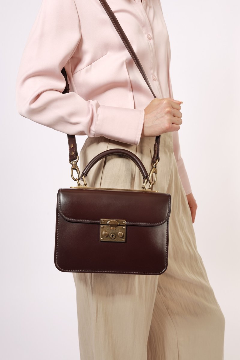 PENELOPE British professional women's handbag/shoulder bag brown - Messenger Bags & Sling Bags - Genuine Leather Brown