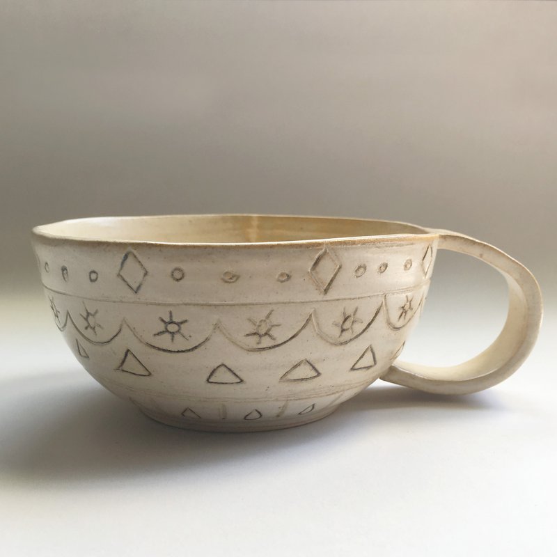 復古刻花大杯(棕色) / 陶瓷飾品 - 咖啡杯/馬克杯 - 陶 咖啡色
