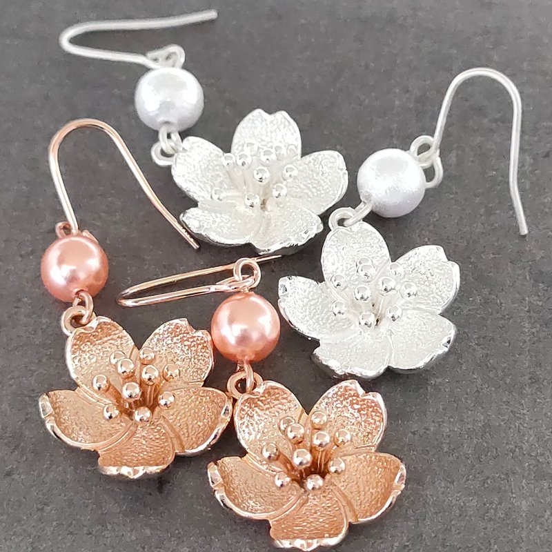 A single cherry blossom - Earrings & Clip-ons - Copper & Brass White