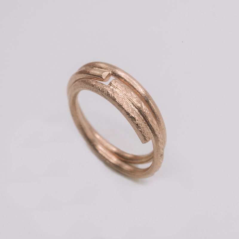 Silver stackable rings with chiseled & plain surface - rose gold finish (STR8RG) - แหวนทั่วไป - เงิน สีเงิน