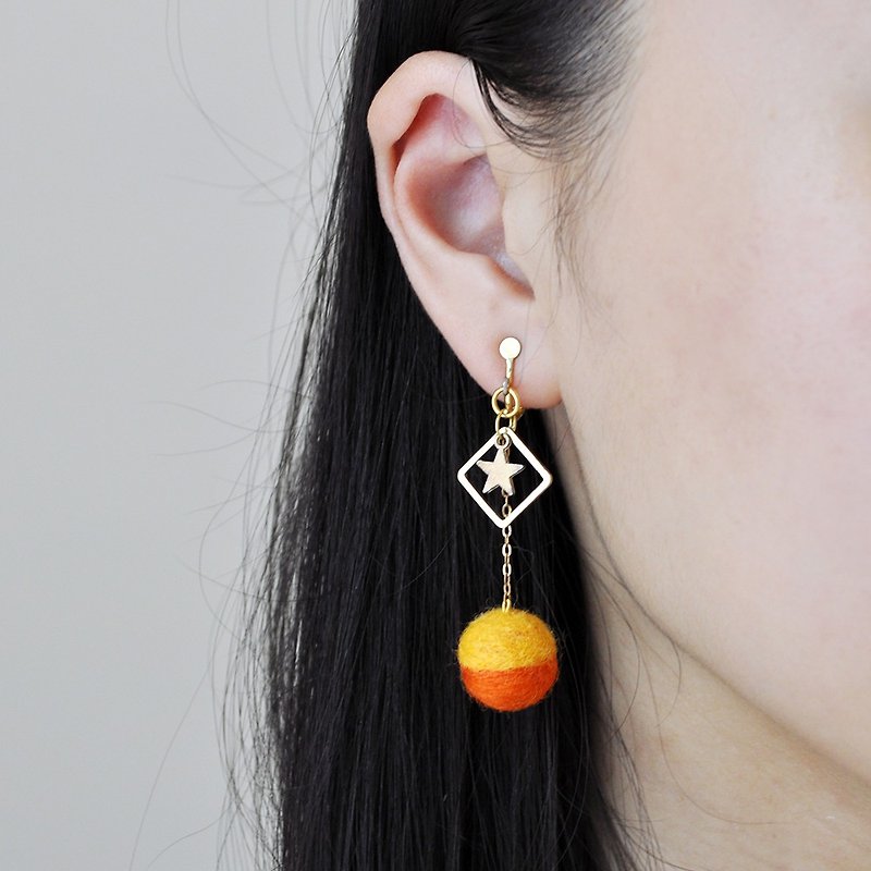 雙色球體×星星耳環/耳夾 - 耳環/耳夾 - 羊毛 橘色