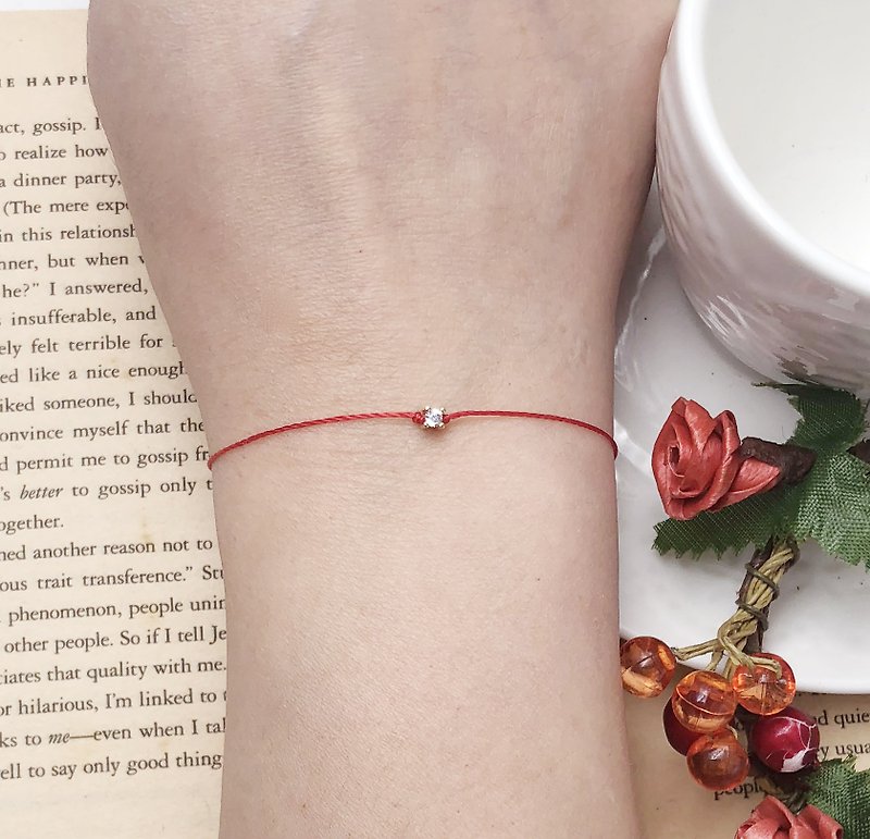 Gold-plated super small 2.8mm four-claw diamond red wire bracelet mini single diamond temperament red string girlfriends - Bracelets - Other Materials Red