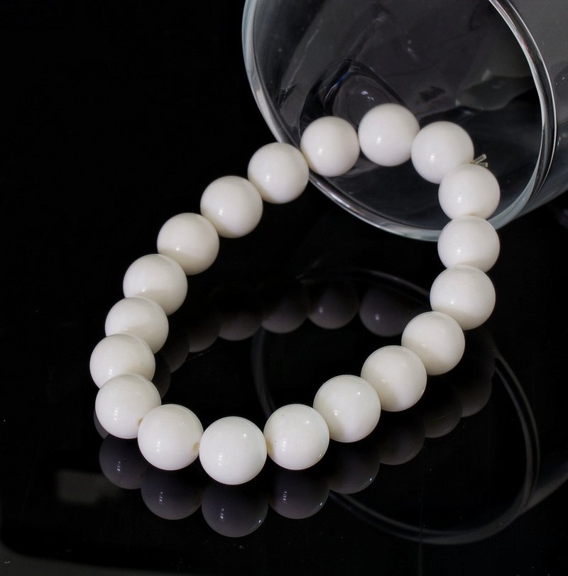 Tridacna 10mm Bracelet - Bracelets - Shell 