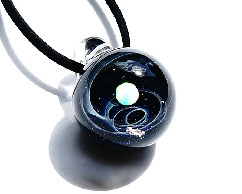 Planet & meteorite world ver nebula white opal, v3 glass pendant with meteorite universe 【free shipping】 - สร้อยคอ - แก้ว สีน้ำเงิน