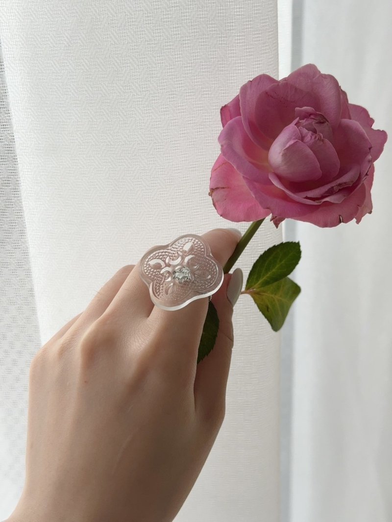 Begonia flower ring - General Rings - Glass 