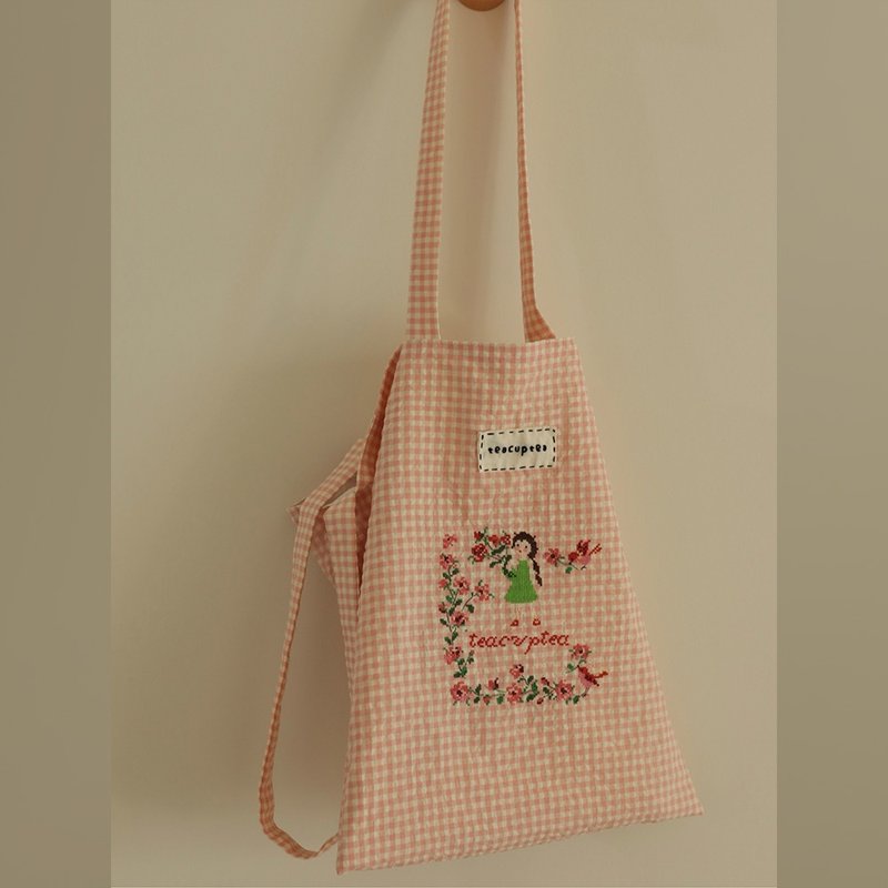 garden sets| Embroidery handmade Tote cloth bag - กระเป๋าแมสเซนเจอร์ - ผ้าฝ้าย/ผ้าลินิน หลากหลายสี