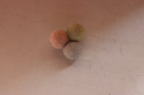 Blue Bird 手作羊毛氈 天然植物染 小球別針 石榴 檳榔 墨水樹 現貨款