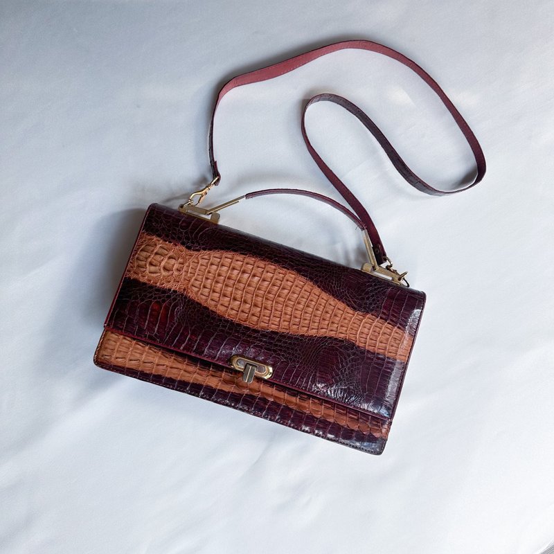 Vintage square crocodile leather side backpack vintage bag - กระเป๋าแมสเซนเจอร์ - หนังแท้ สีดำ