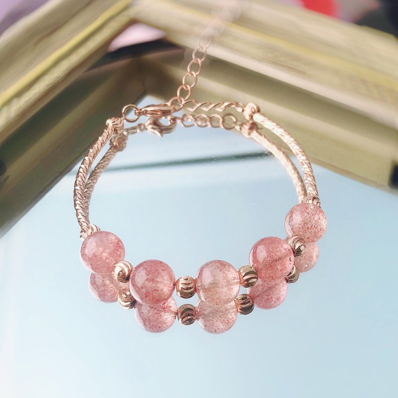 Moon Stone Natural Stone Crystal Bracelet - สร้อยข้อมือ - คริสตัล สีแดง