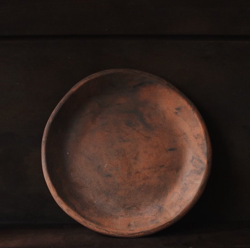YUYAO creation pottery plate _ flat plate dark pattern - จานและถาด - ดินเผา สีนำ้ตาล