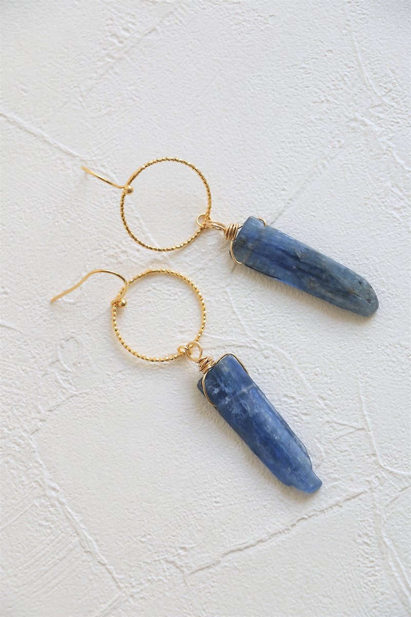 Blue kyanite dangle earrings - 18k gold plated earrings - Earrings & Clip-ons - Gemstone Blue