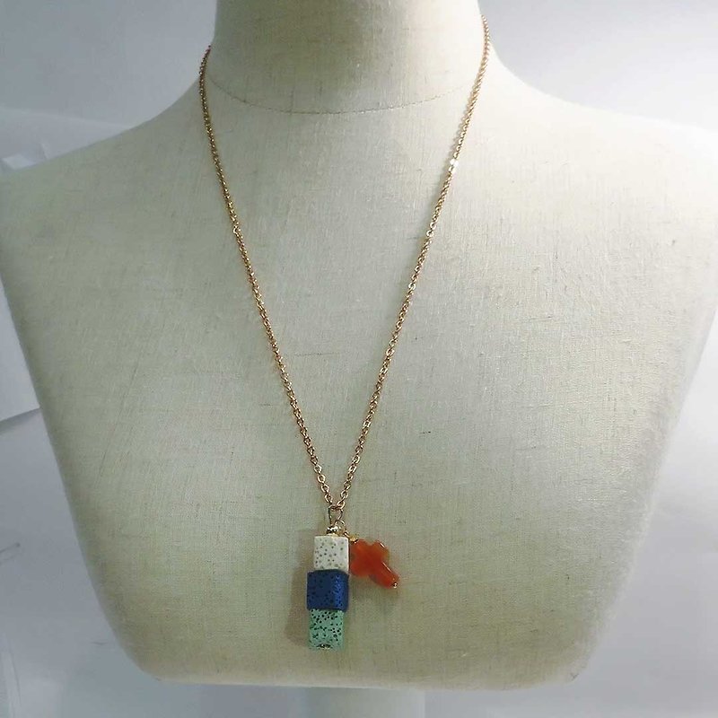 Red Onyx Cross Diffuser 3 Cubes Aroma Rock Beads Necklace Titanium Mid Length - สร้อยคอ - คริสตัล สีแดง