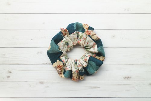 ♡専用♡ハンドメイドシュシュ⸜(*´ᗜ｀*)⸝ 4✳️B様専用》ハンドメイドシュシュ 韓国生地ベージュ シュシュ