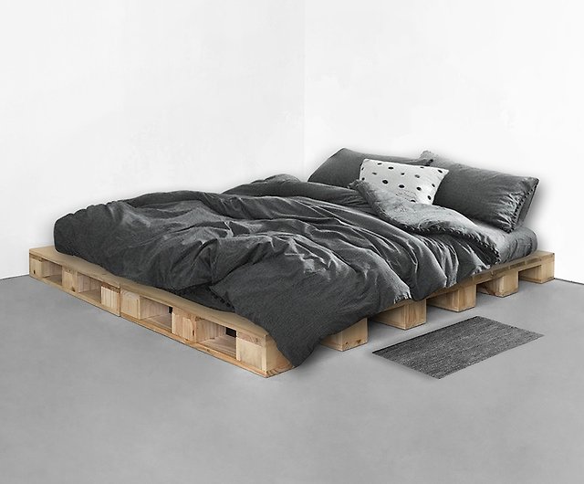 Wooden Pallet Bed Frame Without, Pallet Bed Frame With Headboard