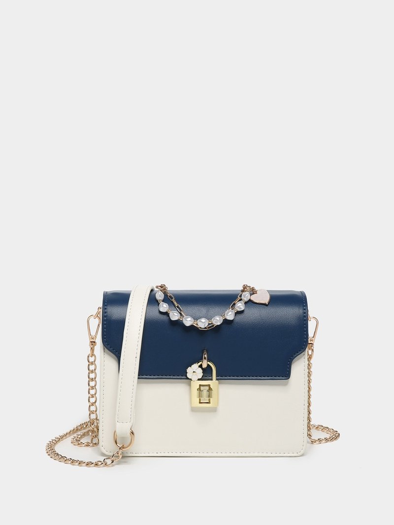 Contrast color pearl chain side bag - กระเป๋าแมสเซนเจอร์ - วัสดุอื่นๆ สีน้ำเงิน