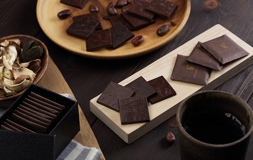 黑方巧克力 75%經典巧克力薄片 【黑方巧克力】