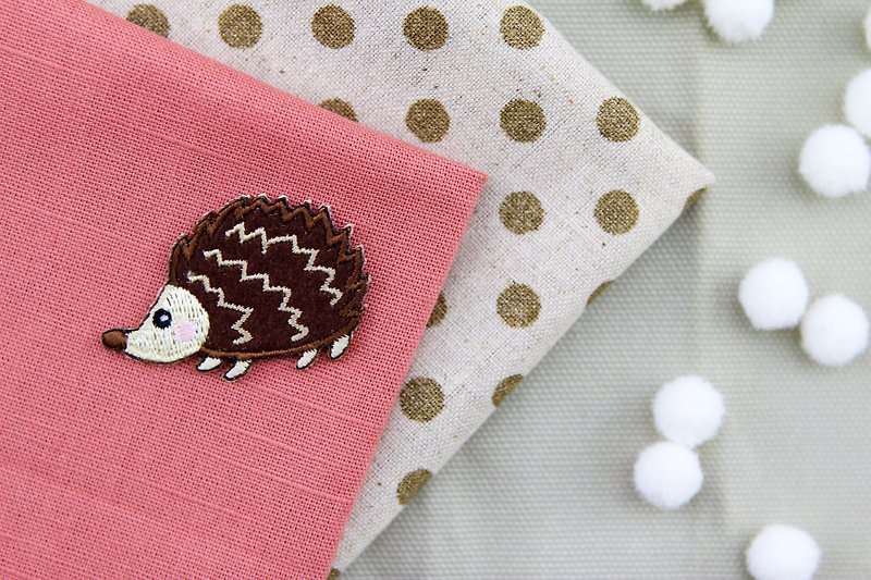 ビッグノーズハリネズミ粘着刺繍布ステッカー-森のかわいい動物シリーズ - その他 - 刺しゅう糸 ブラウン
