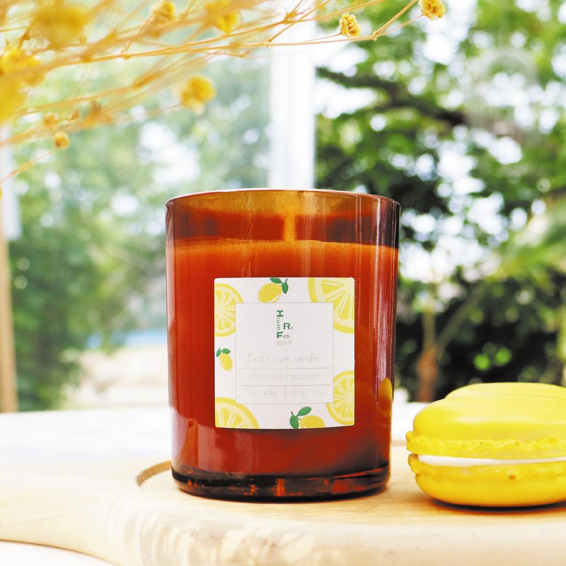 Hsuan Ri Fen 炫日芬 初戀 First Love 香氛蠟燭 - 150g - 香氛蠟燭/燭台 - 玻璃 咖啡色