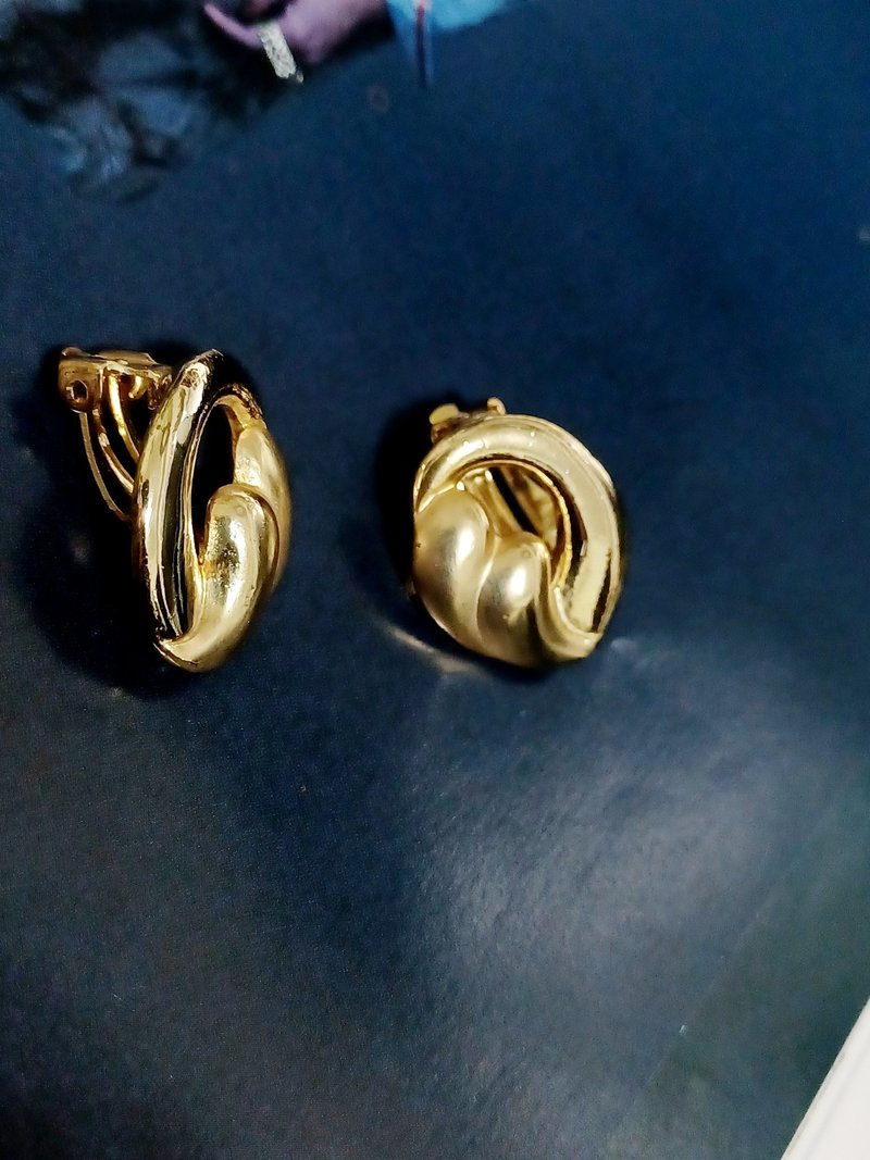 vintage jewelry ヴィンテージゴールドトーチイヤリング - ピアス・イヤリング - 金属 