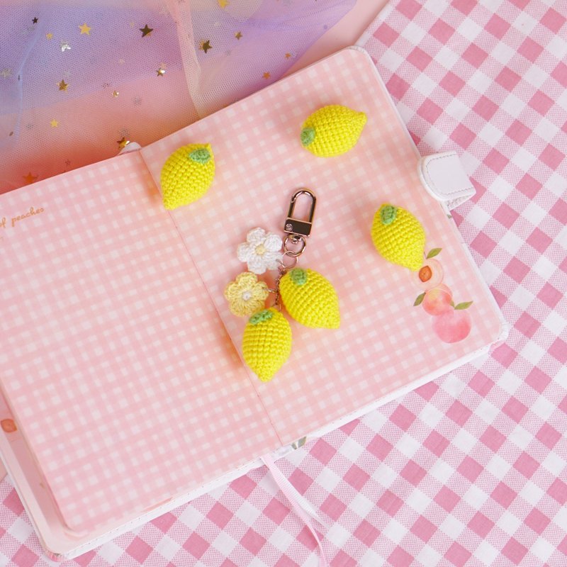 lemon keychain charm zipper  key ring key chain bag charm handmade gift - 吊飾/掛飾 - 棉．麻 黃色