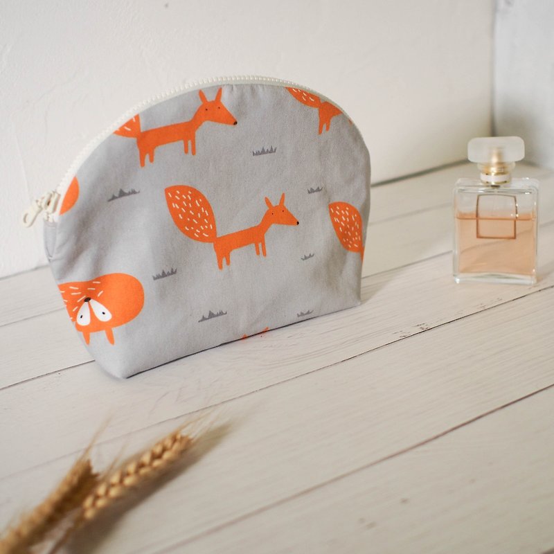 Mermaid series cosmetic bag / clutch / limited manual bag / gray fox / available in stock - Clutch Bags - Cotton & Hemp Gray