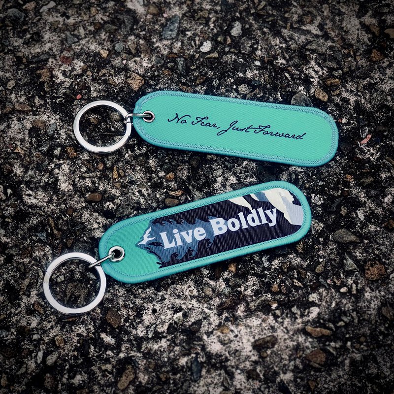【刺繡織章鑰匙圈】Live Boldly 無所畏懼 × 勇往直前 - 鑰匙圈/鑰匙包 - 繡線 
