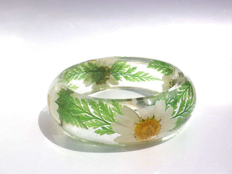 Pressed flowers bangles, real flowers bangles, resin bangles, Elegant flower bracelet - สร้อยข้อมือ - พลาสติก 
