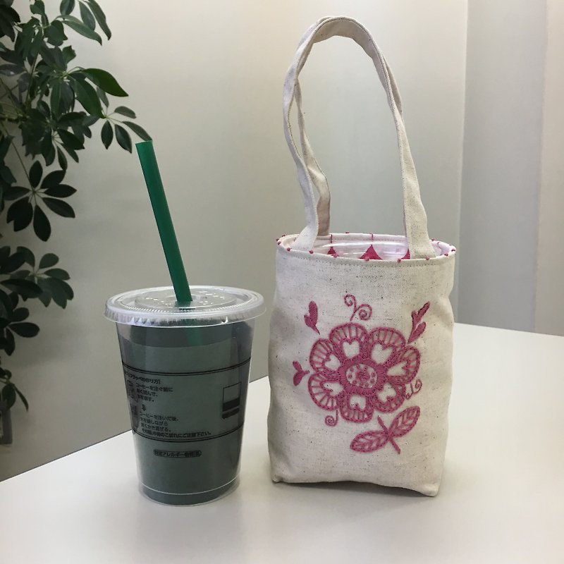 Cafe bag one flower - กระเป๋าถือ - ผ้าฝ้าย/ผ้าลินิน ขาว