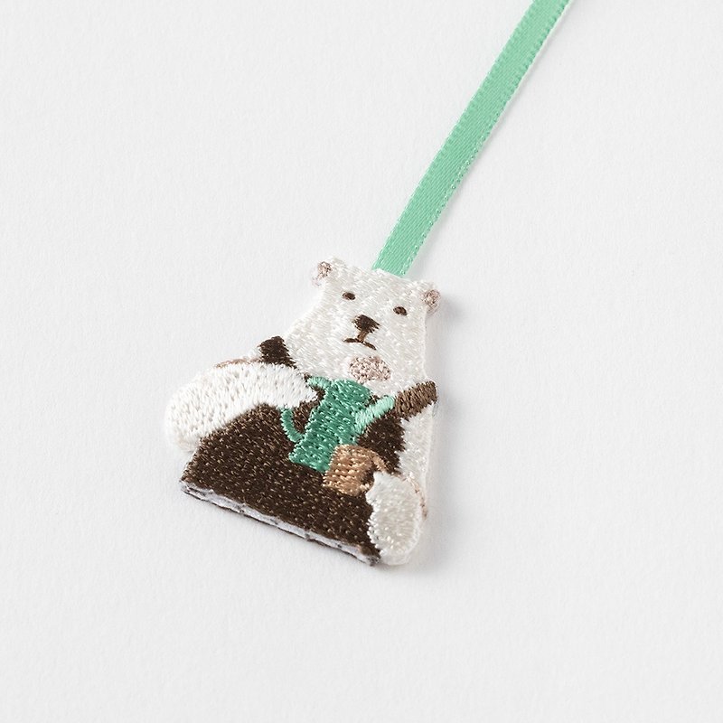 MIDORI Embroidered Bookmark Holder Polar Bear - ที่คั่นหนังสือ - โลหะ สีเขียว