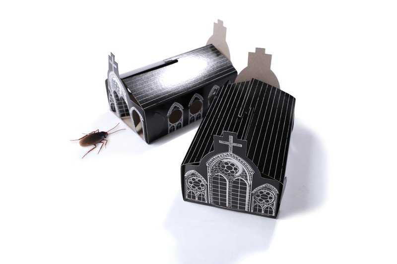 VANDAL black metal cockroach house set (6 in/with lighter) - Other - Paper Black