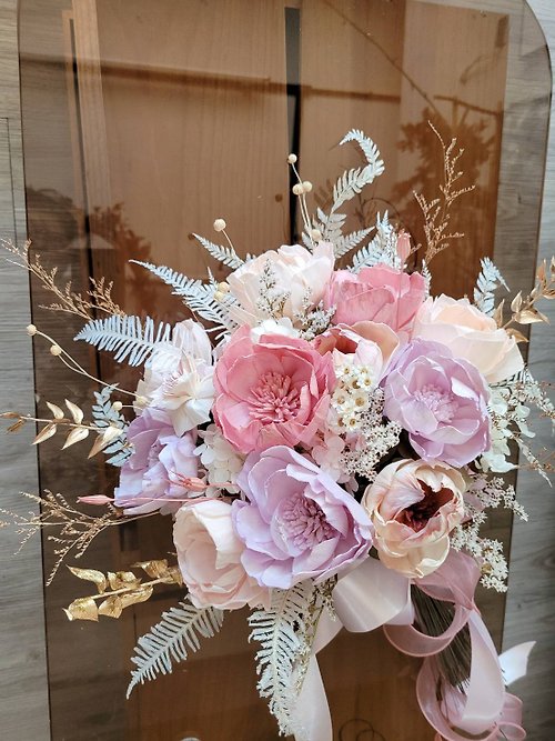 Pink gold light luxury romantic peony dry bouquet immortal flower