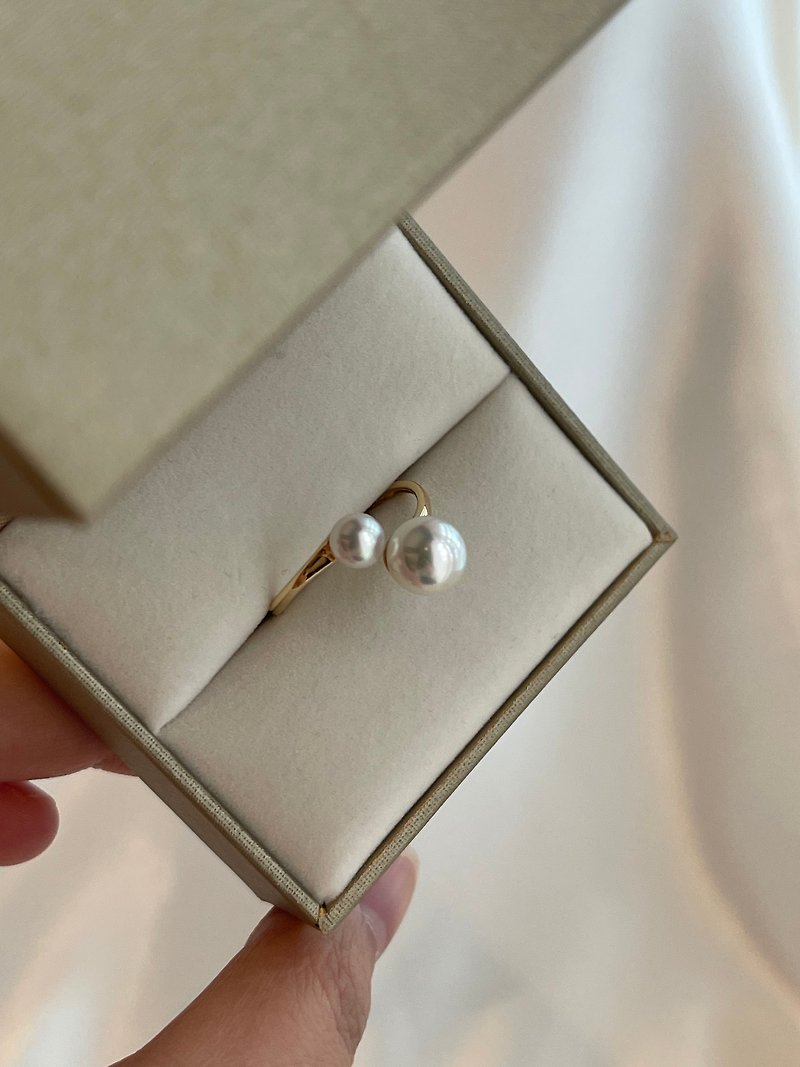 Akoya pearl ring 5+7.5mm Japanese seawater rare pearls, rare pearls, twin beads, gift, Japanese system 18K gold commanding fingers, summary Tennyokoko, 100 towers of time - แหวนทั่วไป - ไข่มุก ขาว