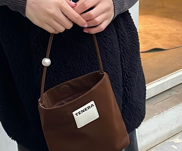 TENERA】Eco-friendly leather pearl small square bag brown Maillard