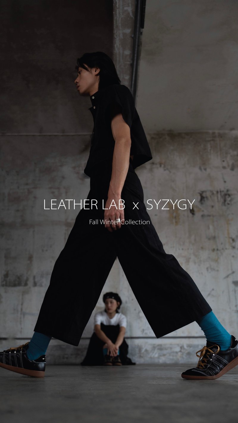 SYZYGY x LEATHER LAB Overlock Seam Stud-Embellished Sneakers - รองเท้าลำลองผู้หญิง - หนังเทียม หลากหลายสี