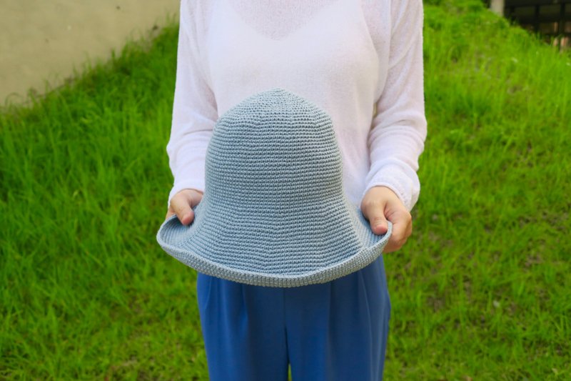 Hand-knitted hat / wide brim fisherman hat / Morandi blue - หมวก - ผ้าฝ้าย/ผ้าลินิน สีน้ำเงิน