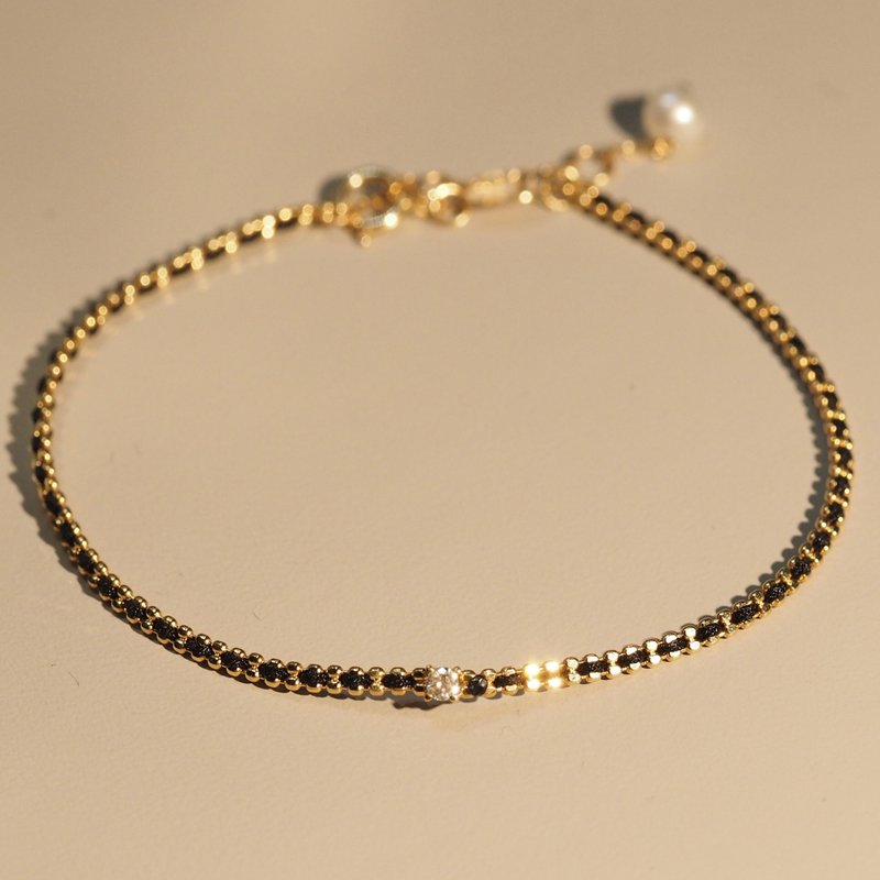 18K金鑽石黑繩手鏈18K Gold Black Beam Diamond Bracelet - 手鍊/手環 - 貴金屬 
