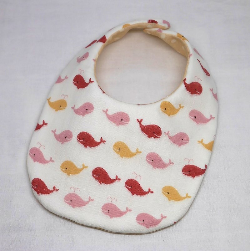 Japanese Handmade 8-layer-gauze Baby Bib - 口水肩/圍兜 - 紙 紅色