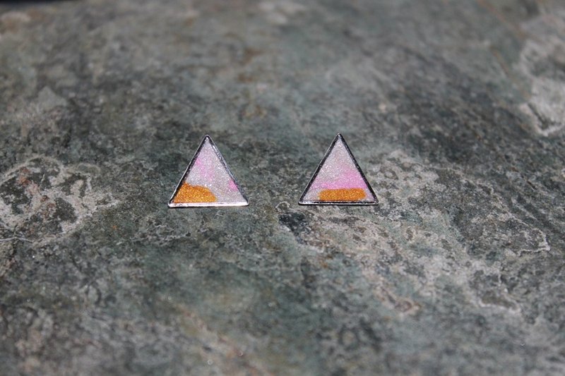 Clockwork Orange Fimo pin earrings - ต่างหู - วัสดุอื่นๆ สีส้ม