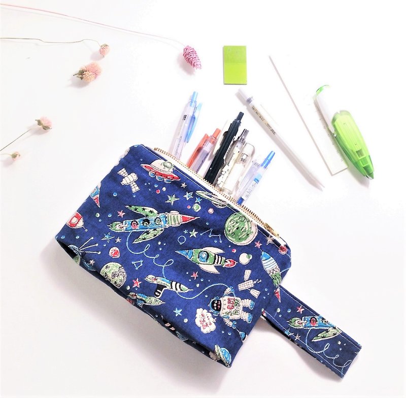 Delight in the middle of the night interstellar gifts - handmade purse handbag handbag debris package - Toiletry Bags & Pouches - Cotton & Hemp Blue