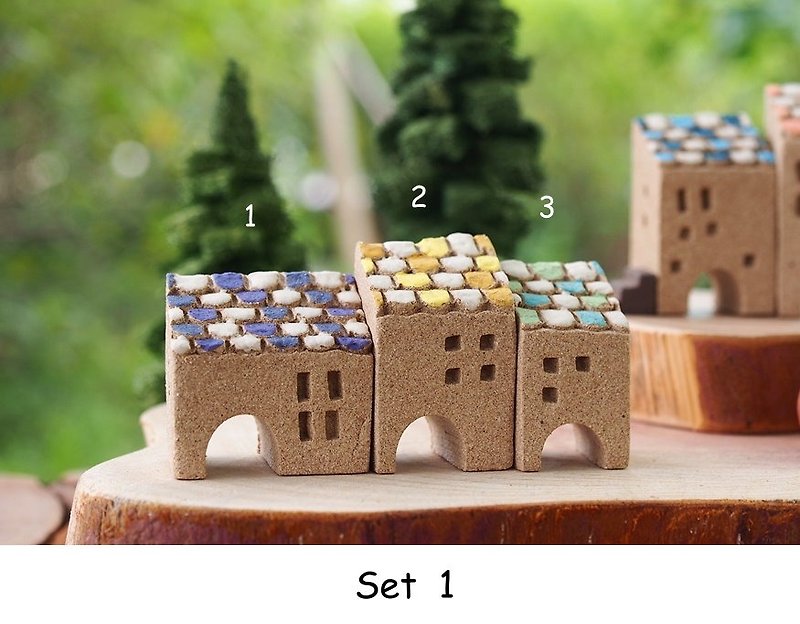[500B] super cute gift deals Thao house 3 1 group optionally - hand scale tile roof - single-family $ 180 / $ 540 Price (excluding wood with accessories) Custom orders - Items for Display - Pottery Multicolor