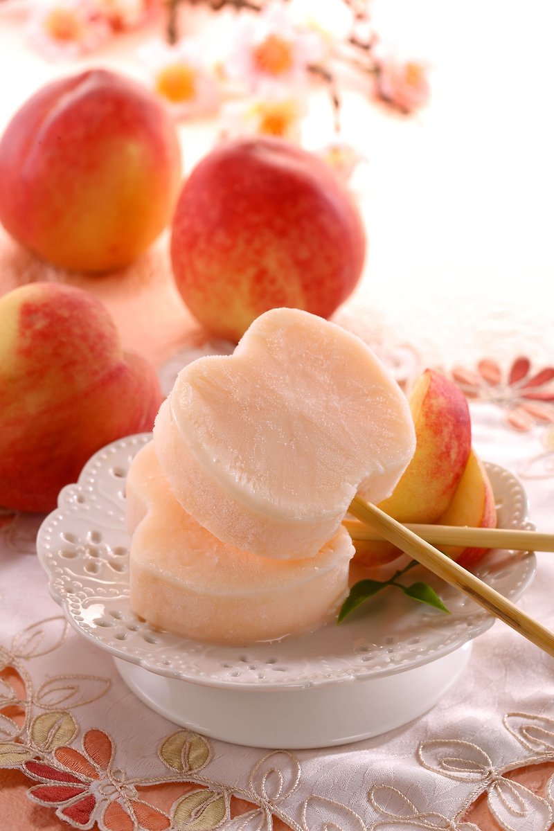 天然の手作りアイスクリーム-香りのよい桃 - アイス・氷菓 - 食材 ピンク