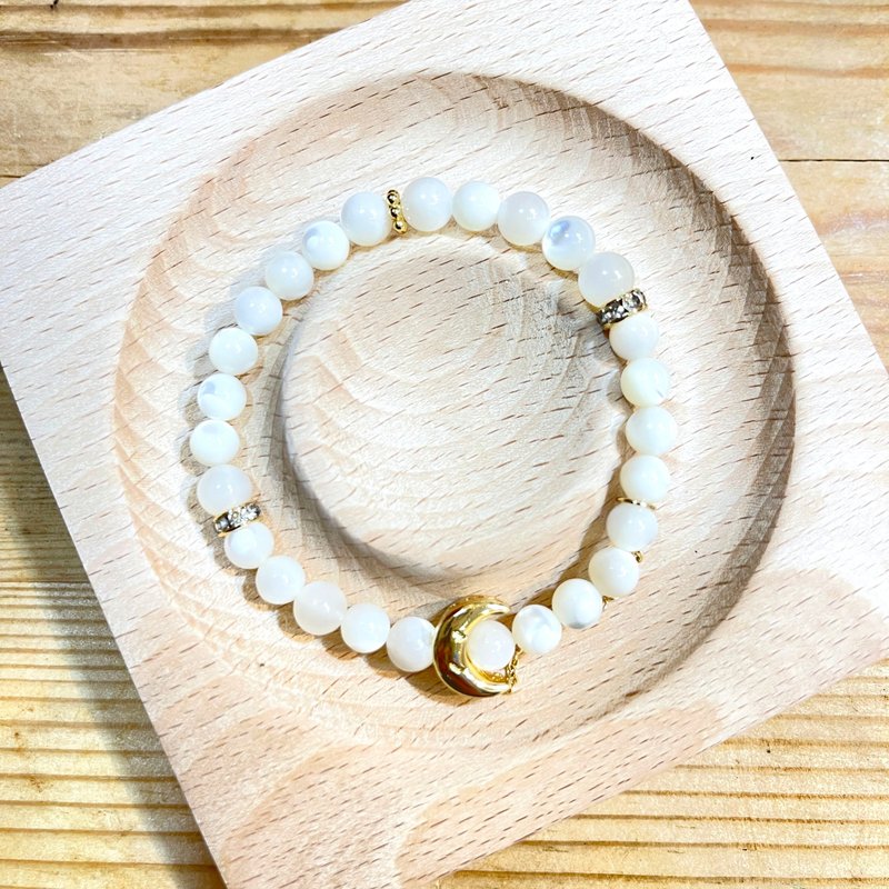 Hao Xue Yu Dew Pearl Oyster Energy Crystal Bracelet First Love Lucky Fortune Beauty Christmas Gift - Bracelets - Crystal White