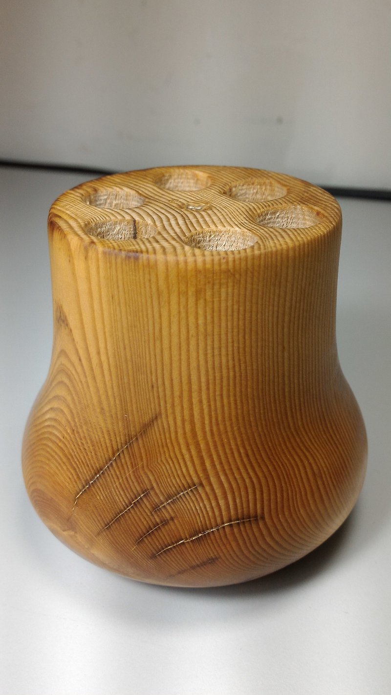 老台灣檜木桌腳筆筒(L) - 筆筒/筆座 - 木頭 