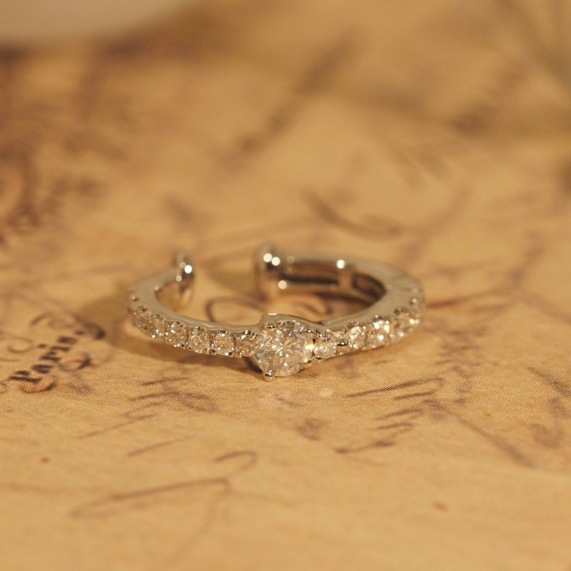 18K金鑽石梨形耳夾 18K Gold Diamond Pear Ear Cuff - 耳環/耳夾/耳骨夾 - 貴金屬 