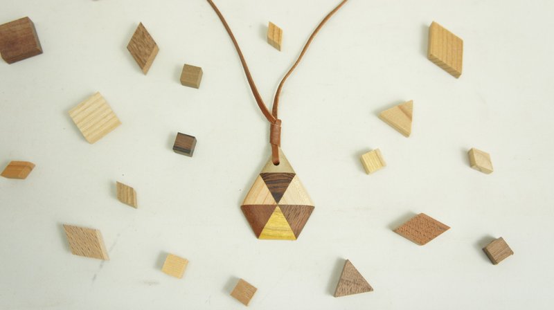 Parquet drop eye pendant - สร้อยคอ - ไม้ สีกากี