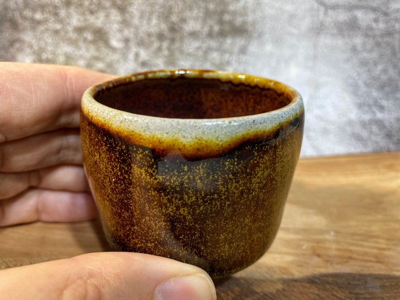 Sake Cup - 花瓶/花器 - 陶 