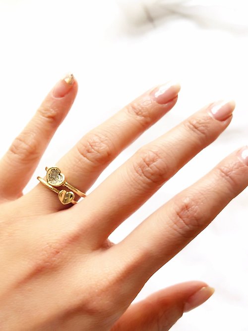 BOITE LAQUE Vintage Sparkled Heart Plus Tiny Heart 14k Gold Plated Ring