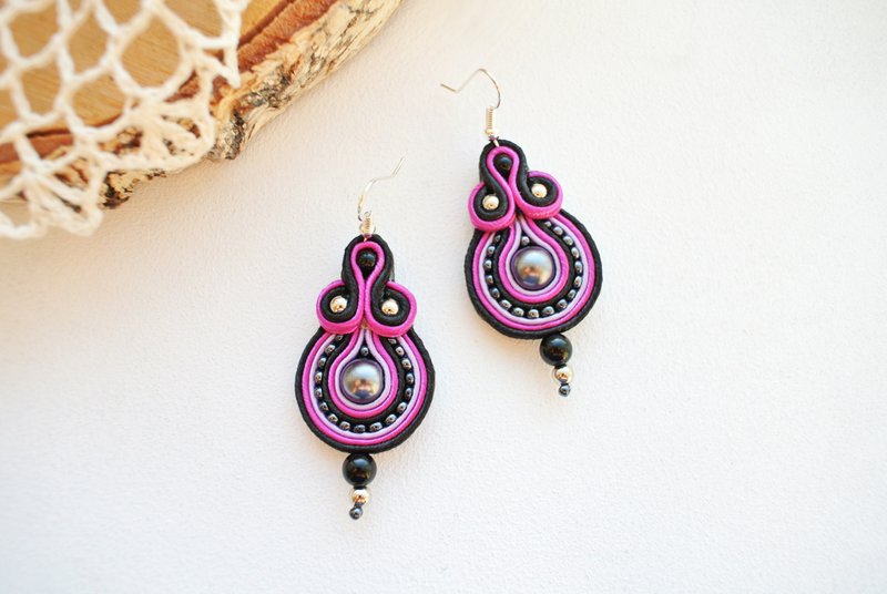 紫色耳環 Long Earrings, Soutache embroidery, Handmade Earrings - ต่างหู - วัสดุอื่นๆ สีม่วง