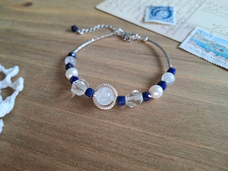 i sea you - extraordinary - lapis lazuli, pearl, moonstone, natural stone - Bracelets - Semi-Precious Stones White