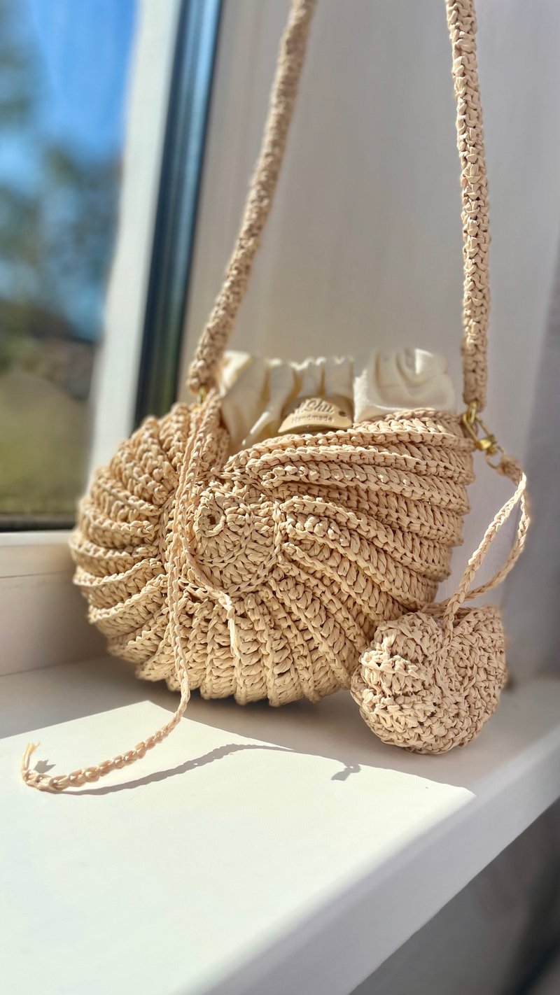 Crochet seashells bag, bag ocean, shell bag, bag handmade, raffia shell - 手提包/手提袋 - 聚酯纖維 卡其色